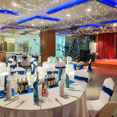 אולן בטור Ub Grand Hotel מראה חיצוני תמונה