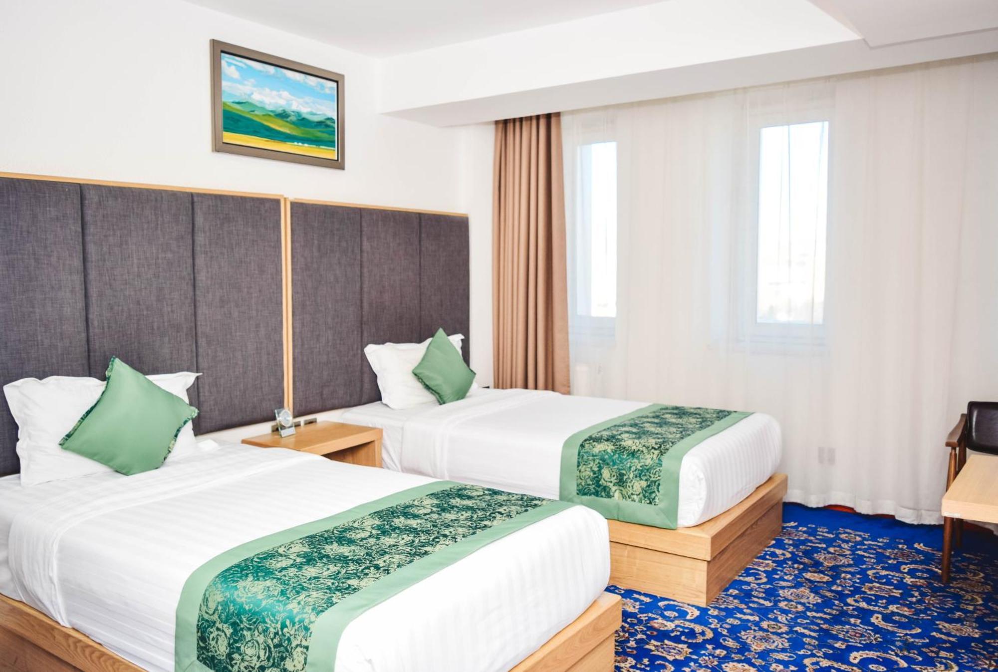 אולן בטור Ub Grand Hotel מראה חיצוני תמונה