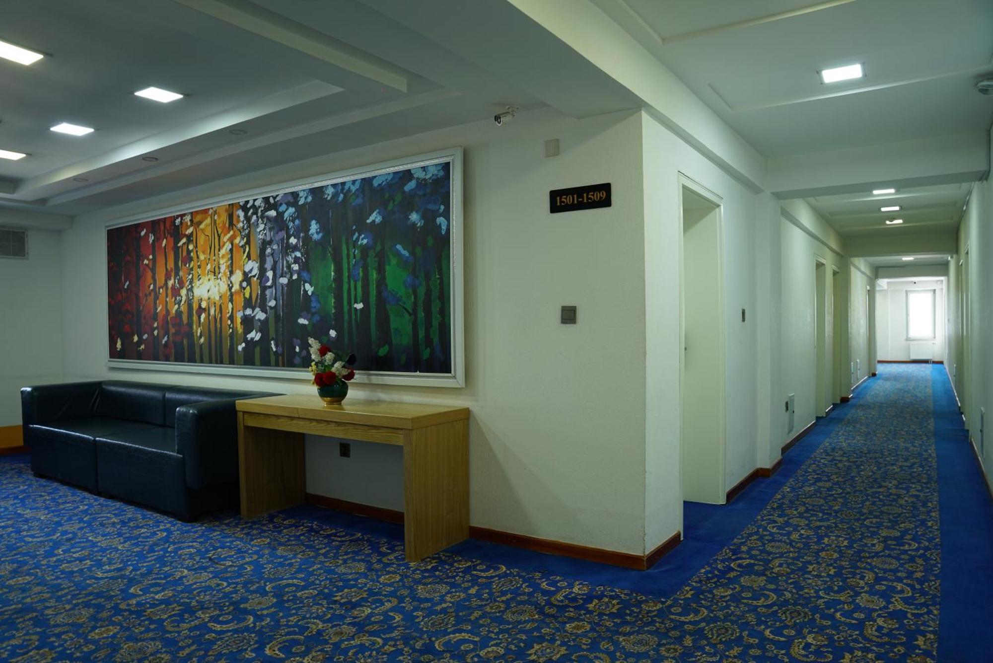 אולן בטור Ub Grand Hotel מראה חיצוני תמונה