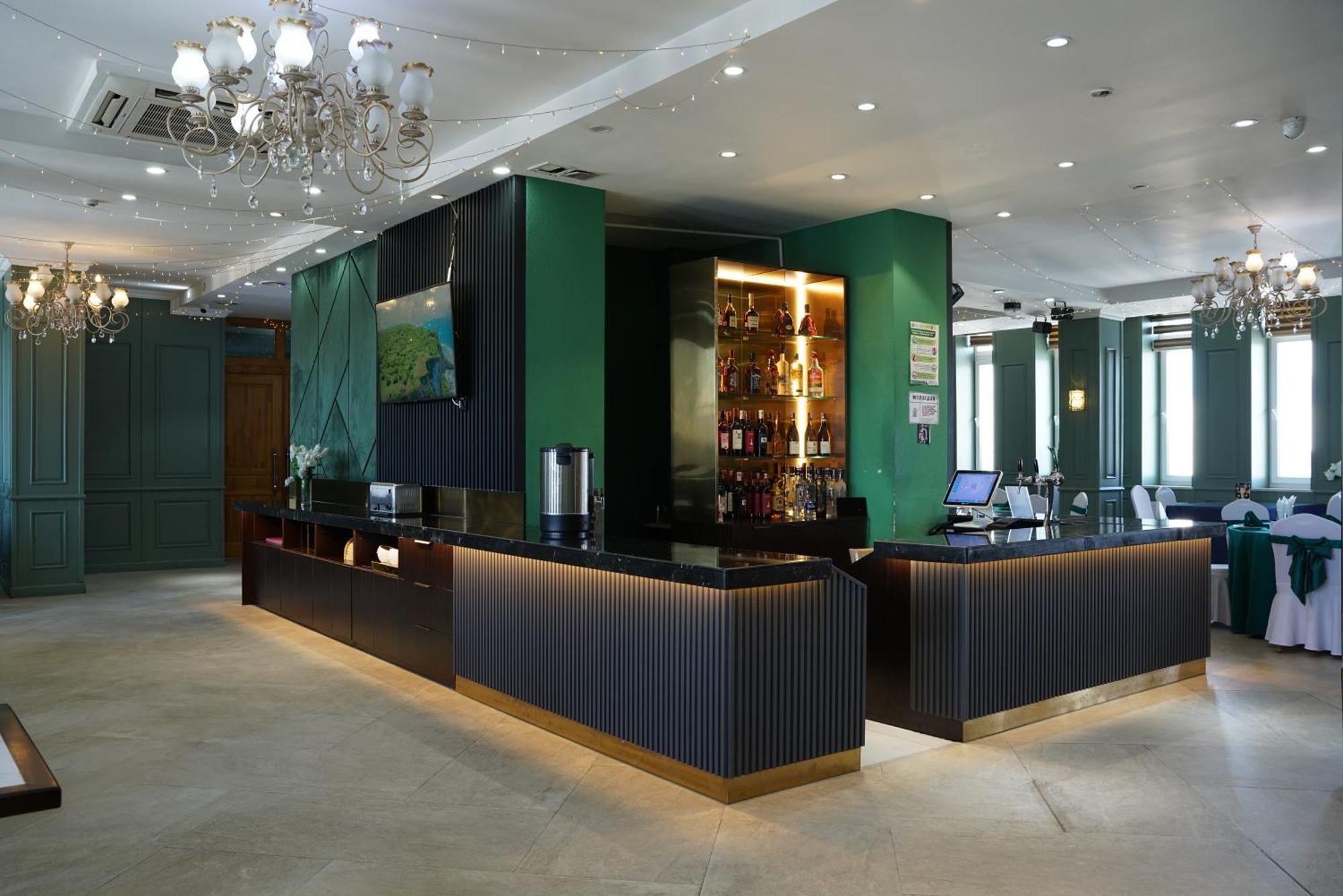 אולן בטור Ub Grand Hotel מראה חיצוני תמונה